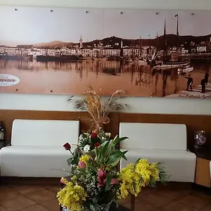 Centro 3*, Imperia Italien